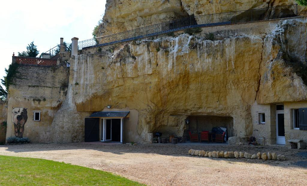 Gites Troglodytes Du Chateau De L'Etoile Vernou-sur-Brenne Exterior foto